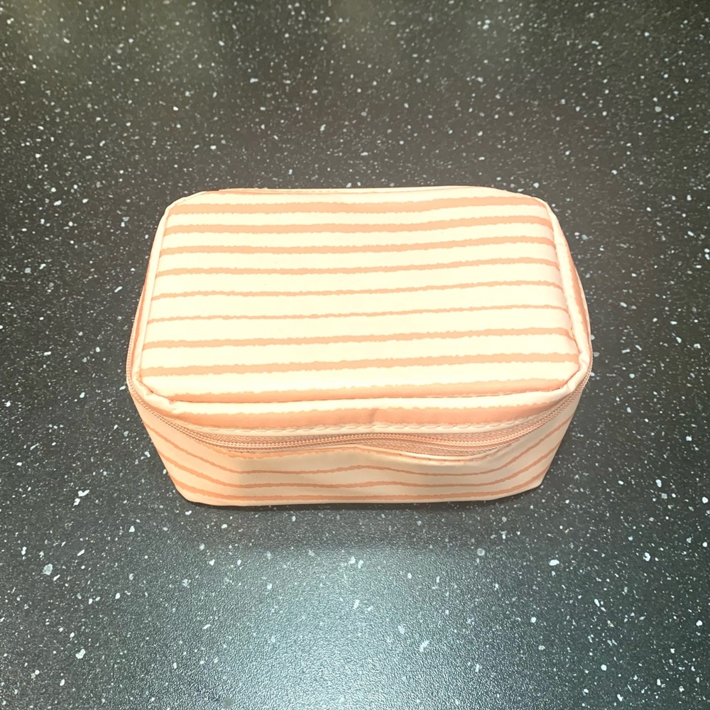 Thirty one brand mini jewelry case